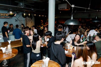 Ink Waruntorn Concert at Dr. Fetch  — photo 6