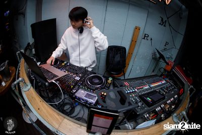 Ink Waruntorn Concert at Dr. Fetch  — photo 26