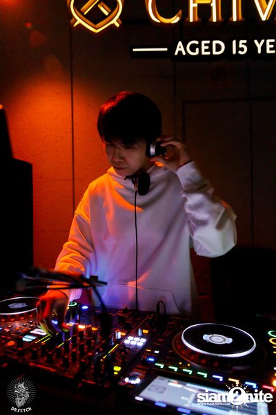Ink Waruntorn Concert at Dr. Fetch  — photo 28