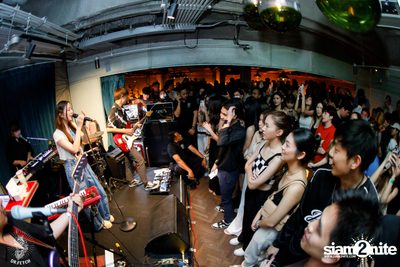 Ink Waruntorn Concert at Dr. Fetch  — photo 55