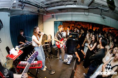 Ink Waruntorn Concert at Dr. Fetch  — photo 56