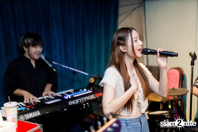 Ink Waruntorn Concert at Dr. Fetch  — photo 84