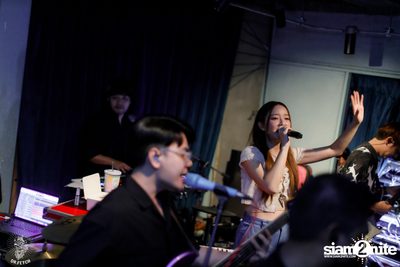 Ink Waruntorn Concert at Dr. Fetch  — photo 85