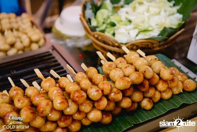 Glam Glamping in Town ft. Stamp Apiwat at Sathorn Square — photo 24