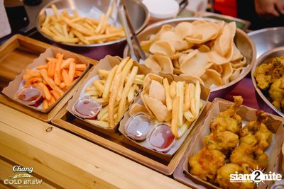 Glam Glamping in Town ft. Stamp Apiwat at Sathorn Square — photo 26