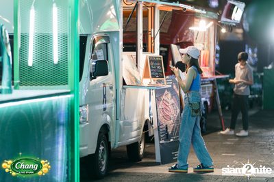 ภาพบรรยากาศงาน Chang Live Park presents FOOD FUN FRIENDS ft. Potato concert ที่ The Street Ratchada — photo 14