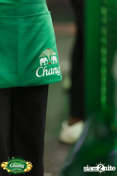 ภาพบรรยากาศงาน Chang Live Park presents FOOD FUN FRIENDS ft. Potato concert ที่ The Street Ratchada — photo 35
