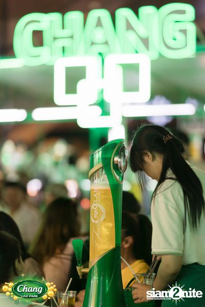 ภาพบรรยากาศงาน Chang Live Park presents FOOD FUN FRIENDS ft. Potato concert ที่ The Street Ratchada — photo 37