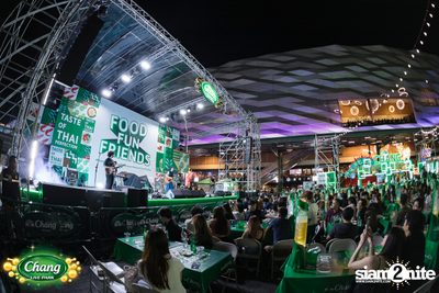 ภาพบรรยากาศงาน Chang Live Park presents FOOD FUN FRIENDS ft. Potato concert ที่ The Street Ratchada — photo 76