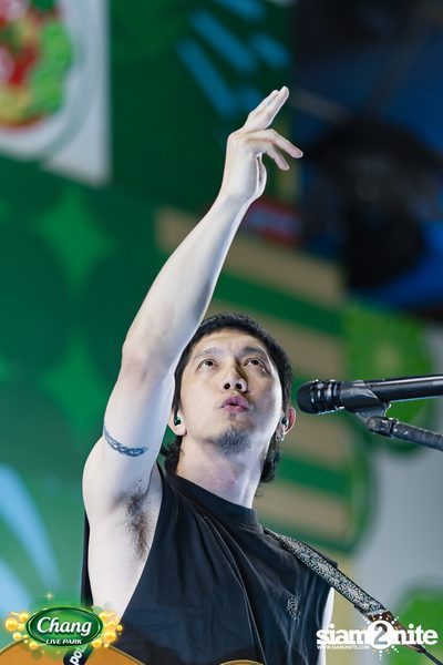 ภาพบรรยากาศงาน Chang Live Park presents FOOD FUN FRIENDS ft. Potato concert ที่ The Street Ratchada — photo 79