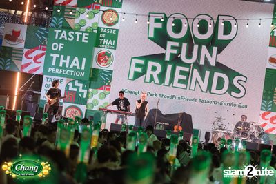 ภาพบรรยากาศงาน Chang Live Park presents FOOD FUN FRIENDS ft. Potato concert ที่ The Street Ratchada — photo 83