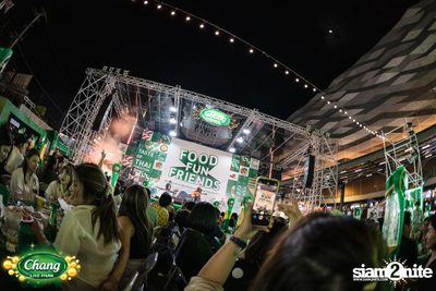 ภาพบรรยากาศงาน Chang Live Park presents FOOD FUN FRIENDS ft. Potato concert ที่ The Street Ratchada — photo 107