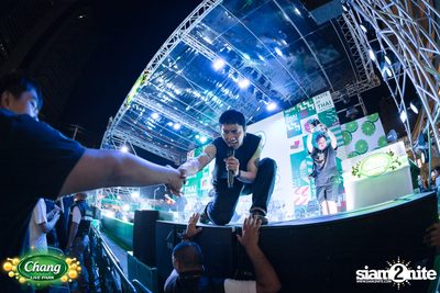 ภาพบรรยากาศงาน Chang Live Park presents FOOD FUN FRIENDS ft. Potato concert ที่ The Street Ratchada — photo 120