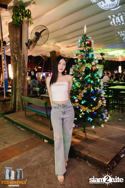 Ja Nongpanee concert at Stonehenge Bangkok — photo 46