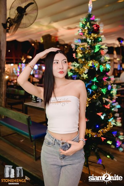 Ja Nongpanee concert at Stonehenge Bangkok — photo 48