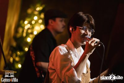 ภาพบรรยากาศคอนเสิร์ตวง Flure ที่ Gems Villa — photo 24