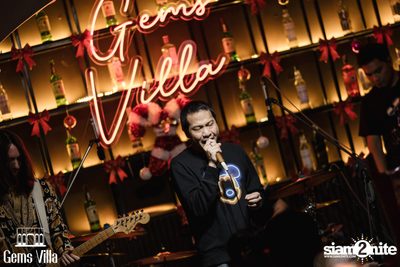 ภาพบรรยากาศคอนเสิร์ตวง Flure ที่ Gems Villa — photo 89