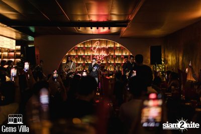 ภาพบรรยากาศคอนเสิร์ตวง Flure ที่ Gems Villa — photo 105