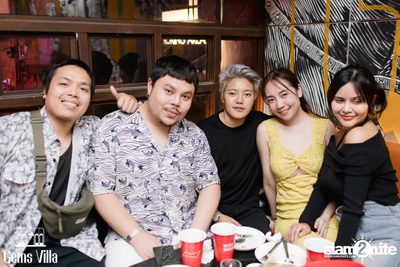ภาพบรรยากาศคอนเสิร์ตวง Flure ที่ Gems Villa — photo 130