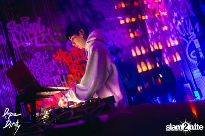 Jam ft. PLATONG TUNYANUN / PLOYCHOMPOO at Dope & Dirty — photo 17