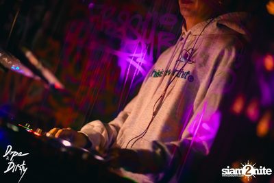 Jam ft. PLATONG TUNYANUN / PLOYCHOMPOO at Dope & Dirty — photo 19