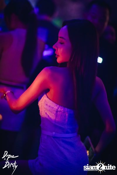 Jam ft. PLATONG TUNYANUN / PLOYCHOMPOO at Dope & Dirty — photo 29