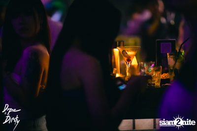 Jam ft. PLATONG TUNYANUN / PLOYCHOMPOO at Dope & Dirty — photo 51