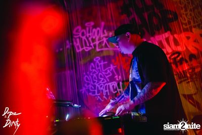 Jam ft. PLATONG TUNYANUN / PLOYCHOMPOO at Dope & Dirty — photo 72