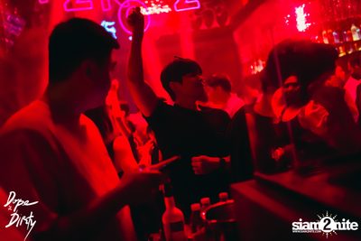 Jam ft. PLATONG TUNYANUN / PLOYCHOMPOO at Dope & Dirty — photo 75