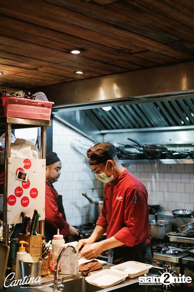 ภาพบรรยากาศงาน New Year's Eve ที่ Cantina Italian Kitchen — photo 24
