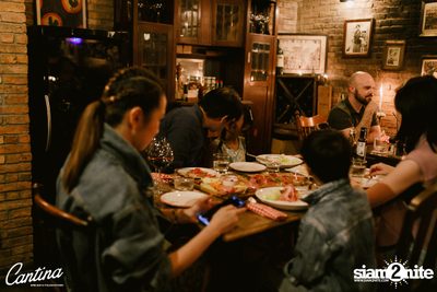 ภาพบรรยากาศงาน New Year's Eve ที่ Cantina Italian Kitchen — photo 74
