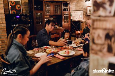 ภาพบรรยากาศงาน New Year's Eve ที่ Cantina Italian Kitchen — photo 75