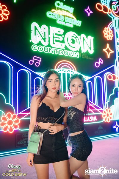 Chang Cold Brew presents NEON Countdown 2023 — photo 177