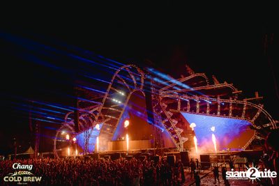 Chang Cold Brew presents NEON Countdown 2023 — photo 219