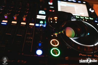 MEYOU concert at Dr. Fetch — photo 120