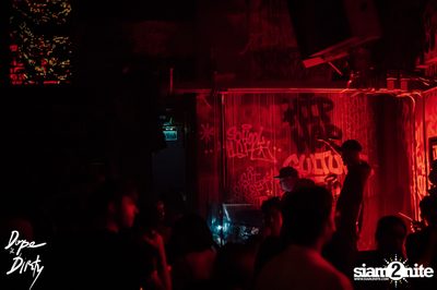 Jam ft. CHIN CHINAWUT / PAM ANSHISA at Dope & Dirty — photo 44