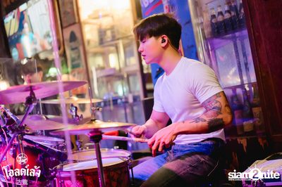 MEYOU Concert at Old Leng — photo 8
