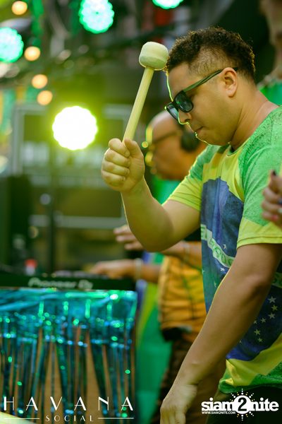 ภาพบรรยากาศงาน  Brazilian Street Carnival ที่ Havana Social — photo 9