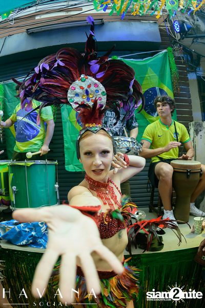ภาพบรรยากาศงาน  Brazilian Street Carnival ที่ Havana Social — photo 45