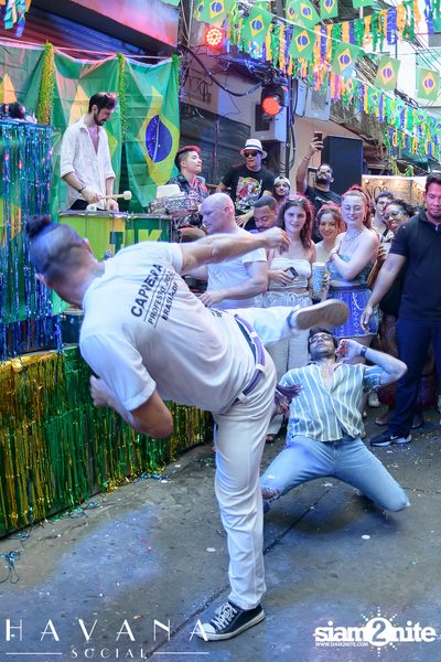 ภาพบรรยากาศงาน  Brazilian Street Carnival ที่ Havana Social — photo 117