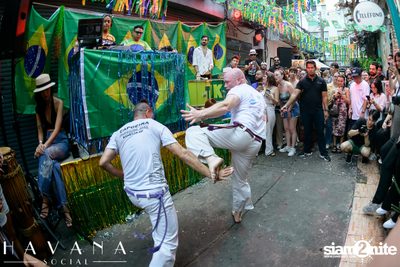 ภาพบรรยากาศงาน  Brazilian Street Carnival ที่ Havana Social — photo 118