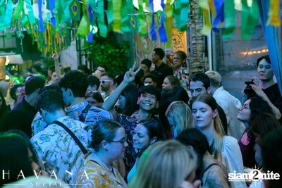 ภาพบรรยากาศงาน  Brazilian Street Carnival ที่ Havana Social — photo 135