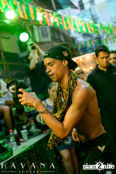 ภาพบรรยากาศงาน  Brazilian Street Carnival ที่ Havana Social — photo 140