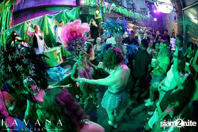 ภาพบรรยากาศงาน  Brazilian Street Carnival ที่ Havana Social — photo 158