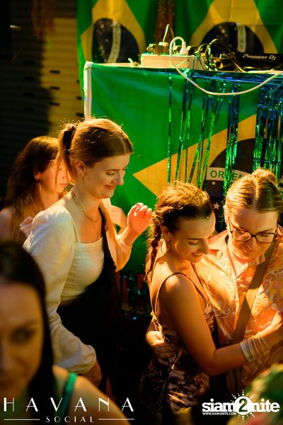 ภาพบรรยากาศงาน  Brazilian Street Carnival ที่ Havana Social — photo 164