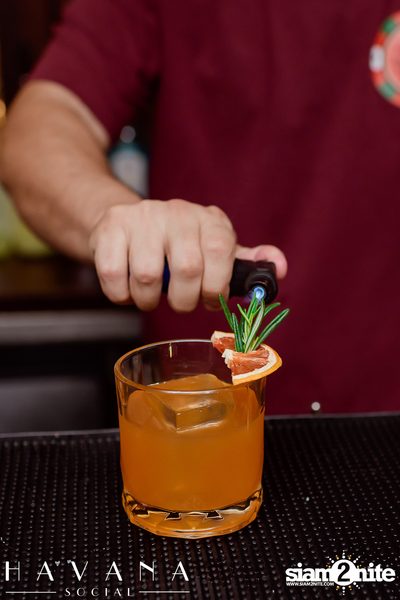 ภาพบรรยากาศงาน Sabor de Cuba Guest Bartender Series ft. Electric Pawn Shop ที่ Havana Social — photo 15