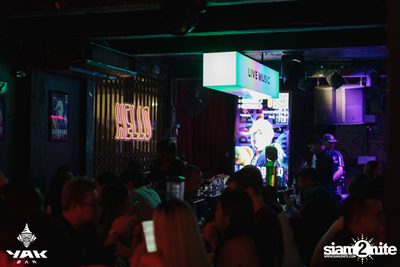 D Gerrard concert at Yak Bar — photo 10