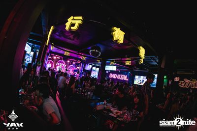 D Gerrard concert at Yak Bar — photo 11