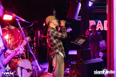 D Gerrard concert at Yak Bar — photo 12