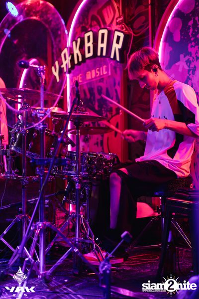 D Gerrard concert at Yak Bar — photo 18